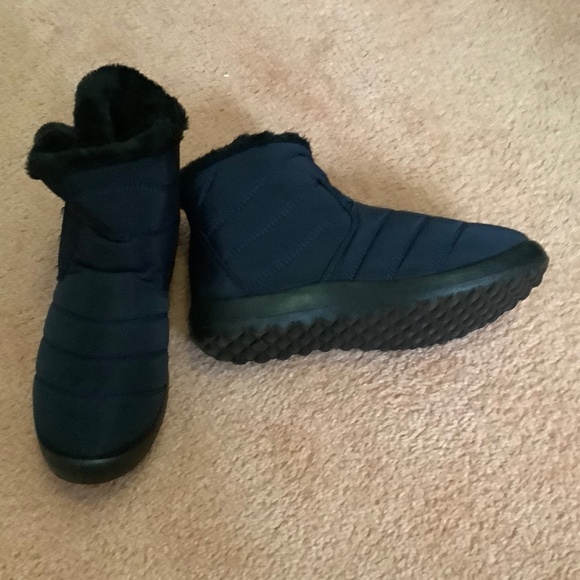 Women’s casual booties - Picture 3 of 8